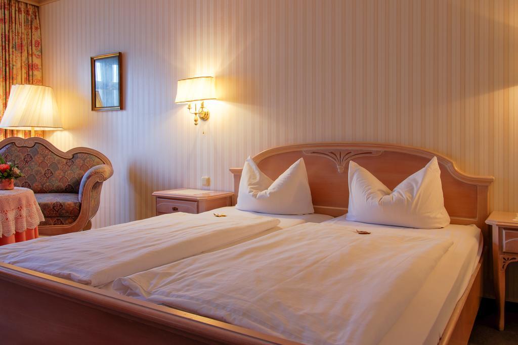 Landhotel Schnupp Neudrossenfeld Eksteriør billede